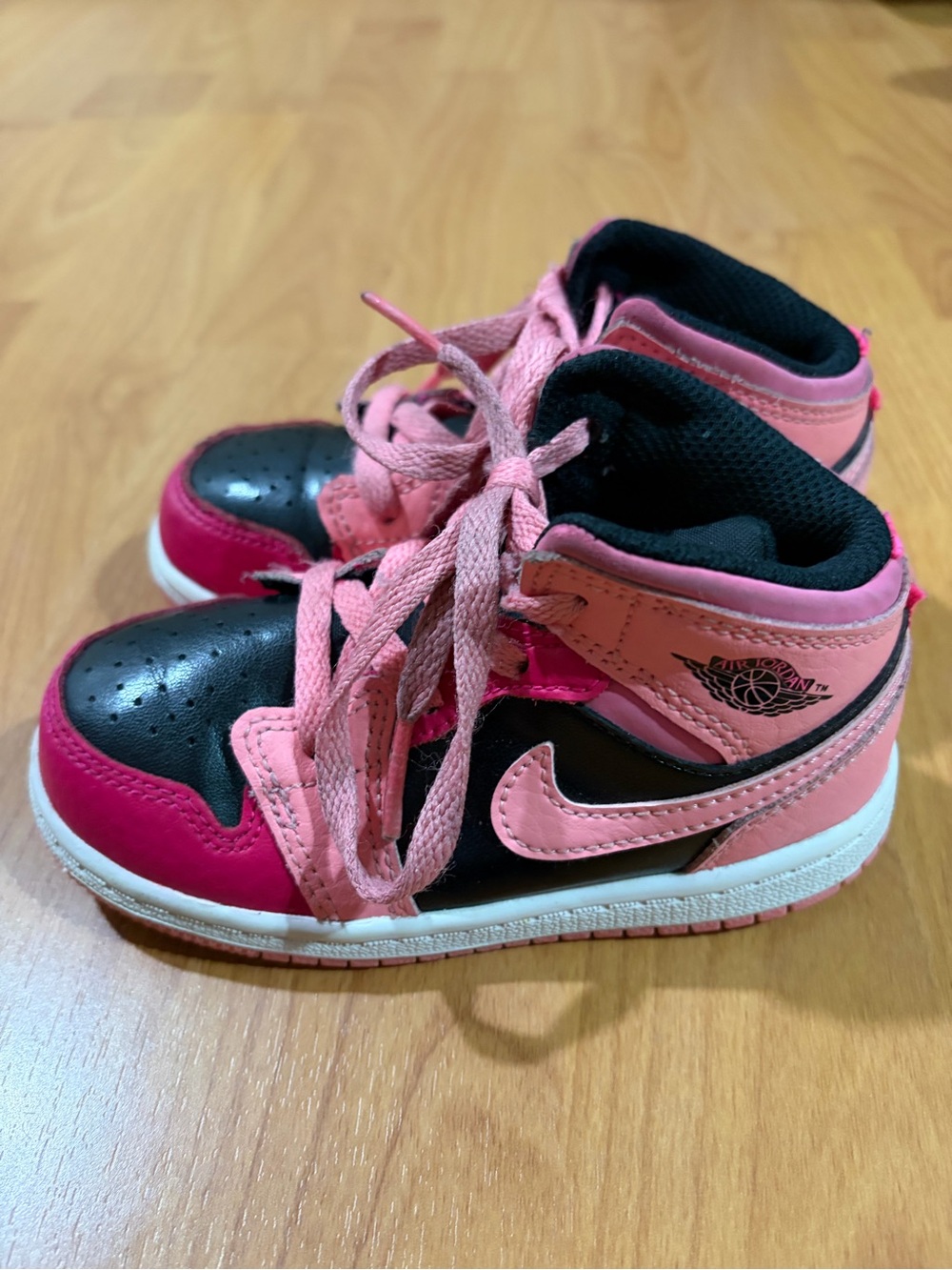 GOOD Jordan Nike Toddler Sneakers Black and Pink Size 8 - Picture 8 of 9